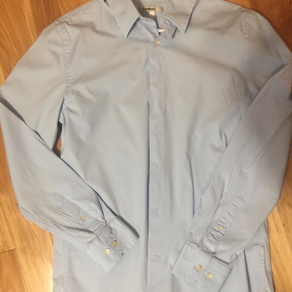 Express Fitted L Button Up